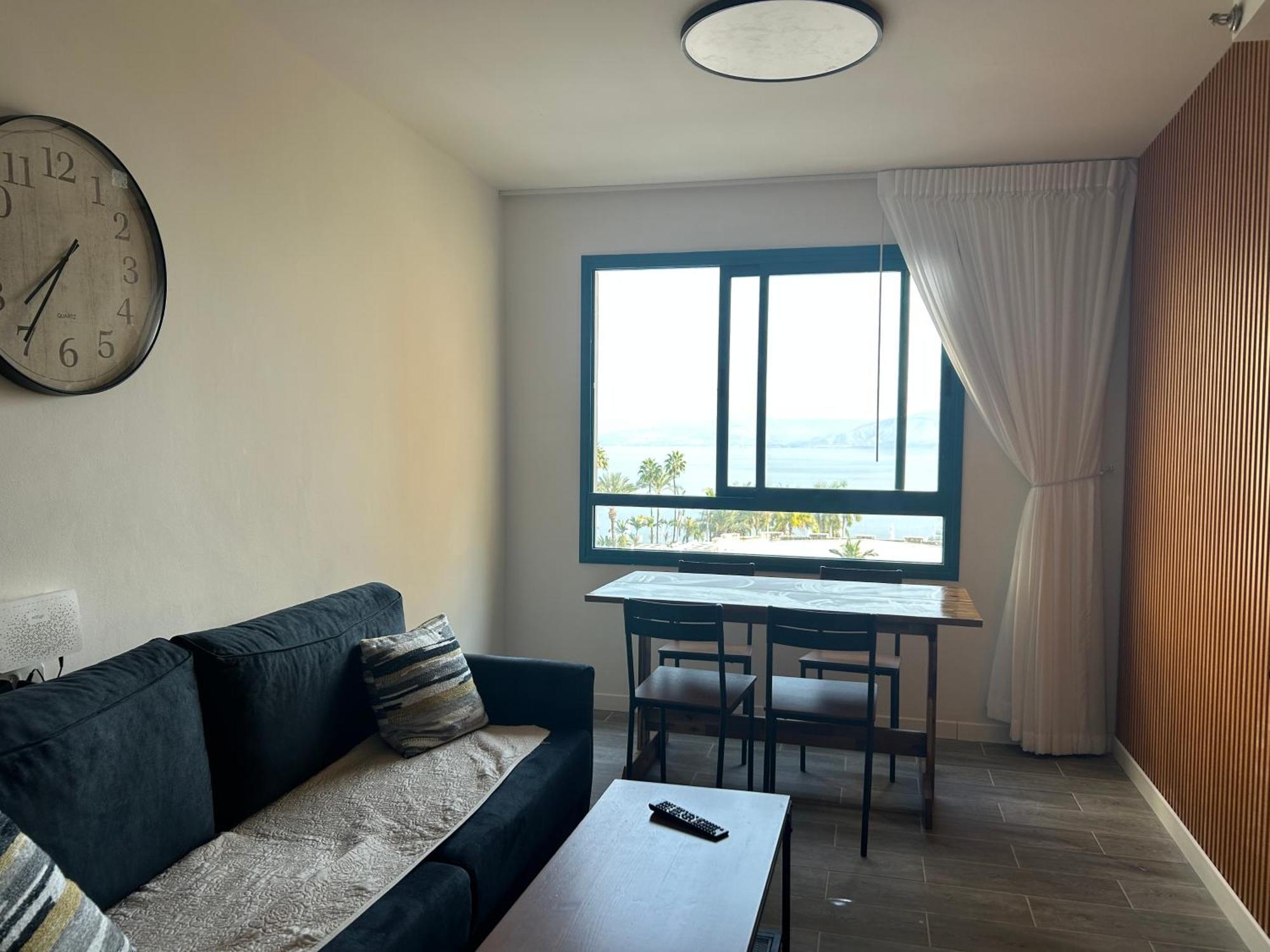 תכלת על הכינרת Light Blue On The Kinneret Lake Tiberíades Exterior foto