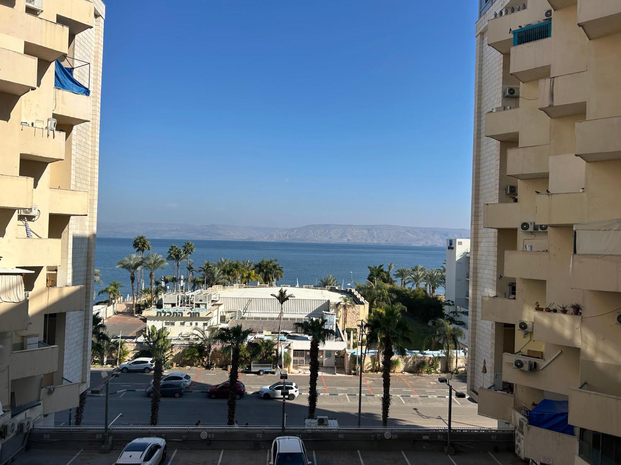 תכלת על הכינרת Light Blue On The Kinneret Lake Tiberíades Exterior foto